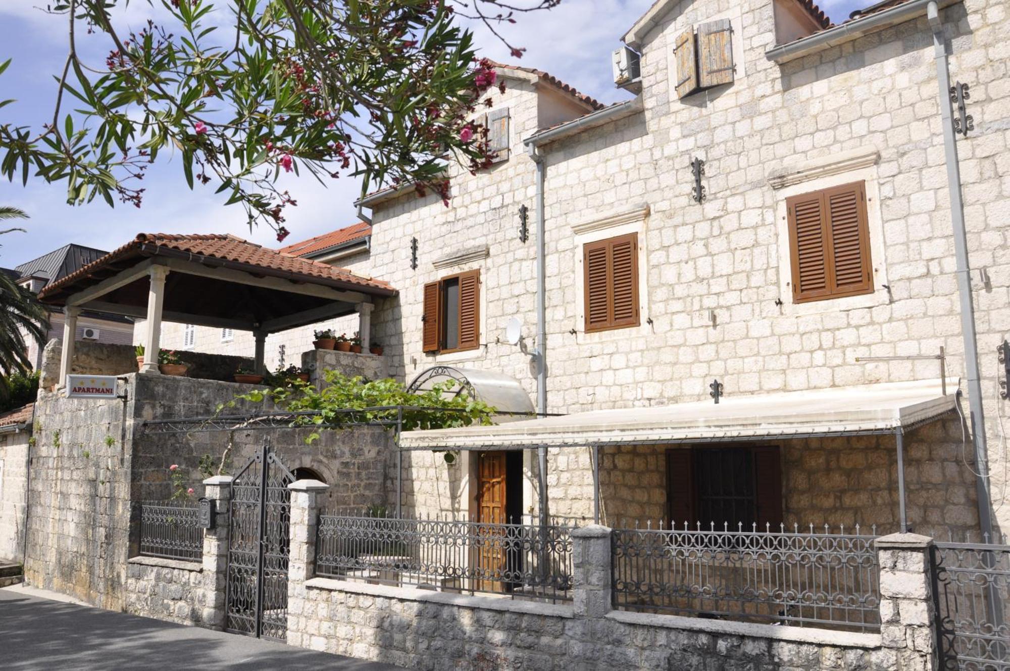 Apartments Vujosevic Kotor Kültér fotó